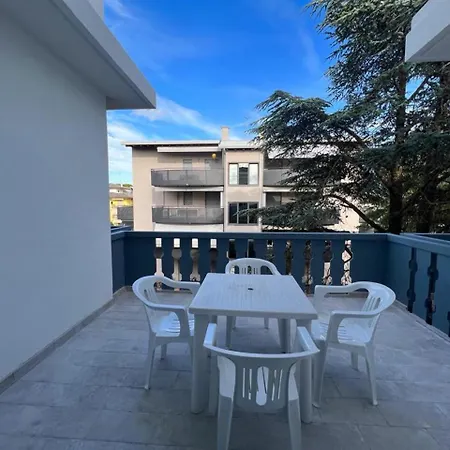 Condominio Ivelca شقة لينانو سابيادورو